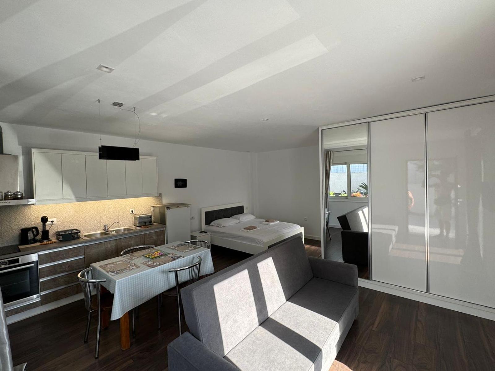 Sulozeqi Apartments Ksamil Ngoại thất bức ảnh