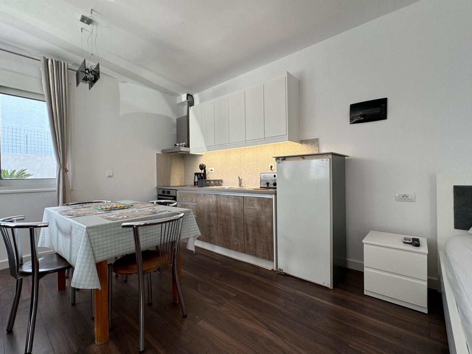 Sulozeqi Apartments Ksamil Ngoại thất bức ảnh